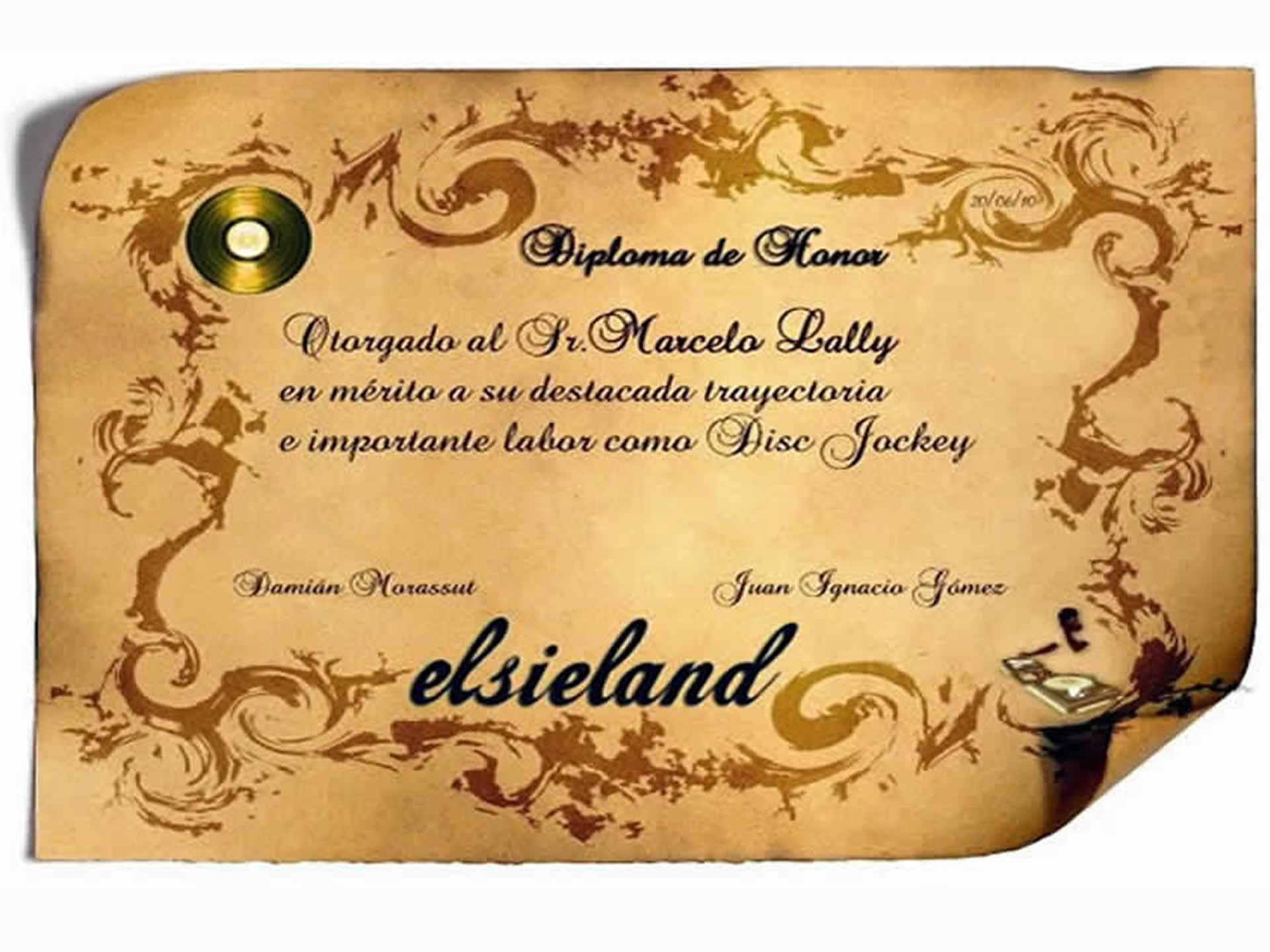 Marcelo Lally recibio un diploma por su labor como DJ